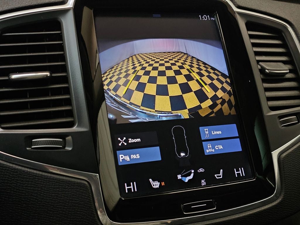 2019 Volvo XC90 T6 Momentum