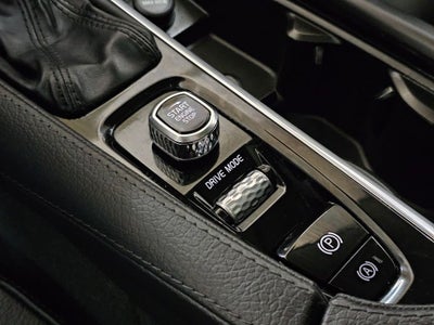 2019 Volvo XC90 T6 Momentum