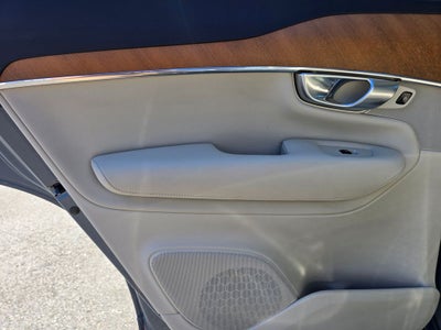 2021 Volvo XC90 Recharge Plug-In Hybrid T8 Inscription Expression 6 Passenger