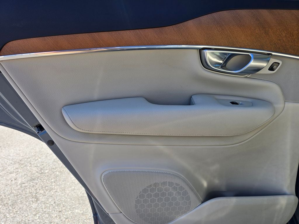 2021 Volvo XC90 Recharge Plug-In Hybrid T8 Inscription Expression 6 Passenger