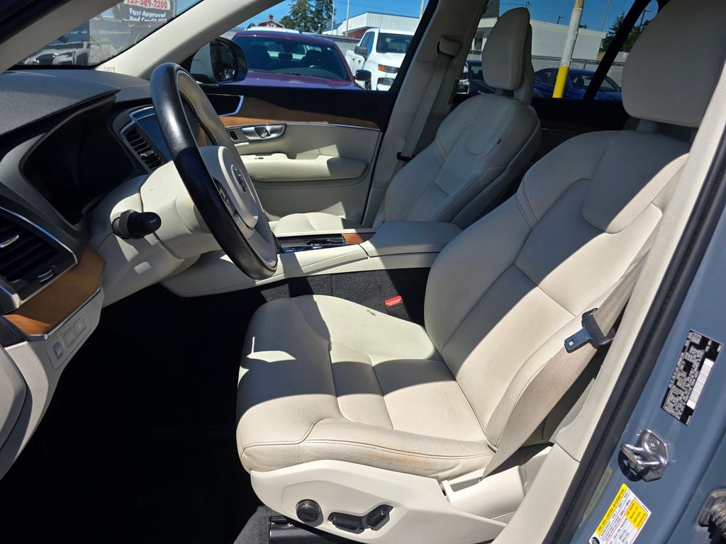 2021 Volvo XC90 Recharge Plug-In Hybrid T8 Inscription Expression 6 Passenger