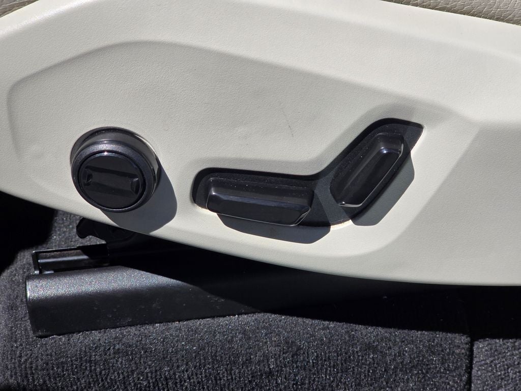 2021 Volvo XC90 Recharge Plug-In Hybrid T8 Inscription Expression 6 Passenger