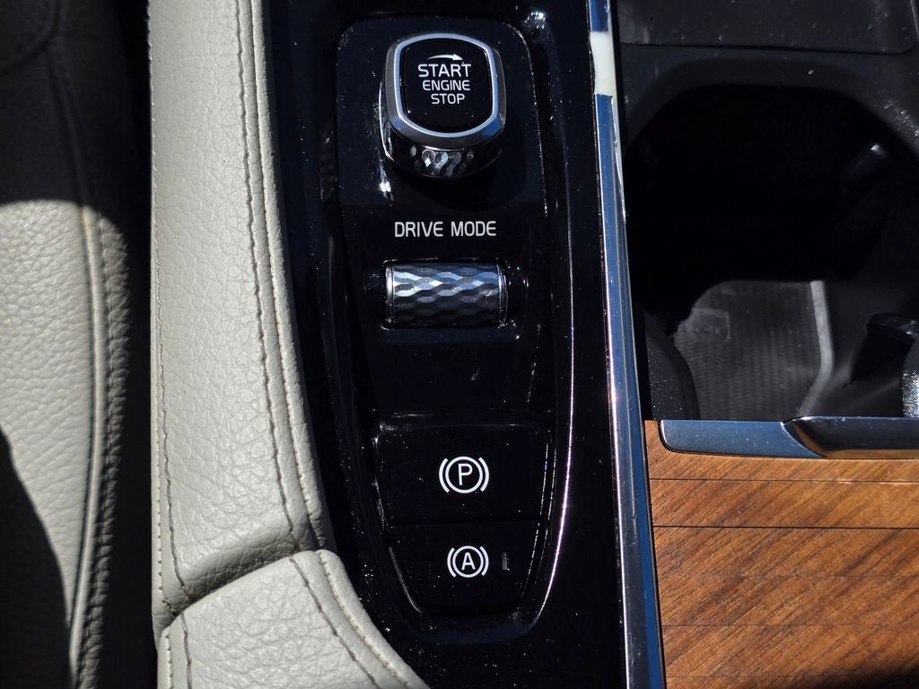 2021 Volvo XC90 Recharge Plug-In Hybrid T8 Inscription Expression 6 Passenger