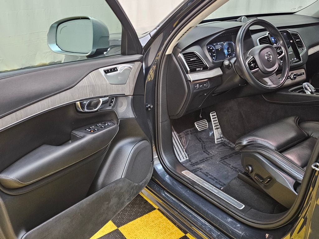 2021 Volvo XC90 Recharge Plug-In Hybrid T8 Inscription 7 Passenger