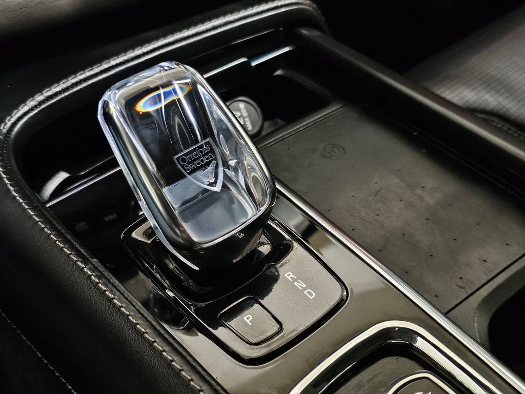 2021 Volvo XC90 Recharge Plug-In Hybrid T8 Inscription 7 Passenger