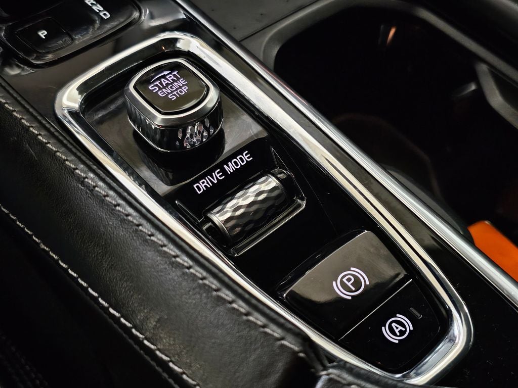 2021 Volvo XC90 Recharge Plug-In Hybrid T8 Inscription 7 Passenger