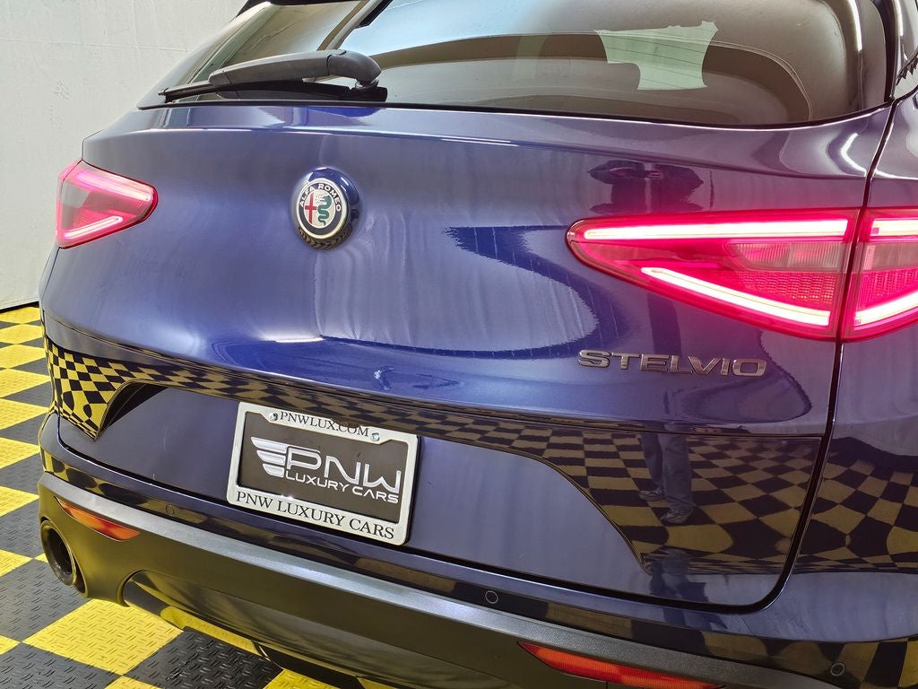 2021 Alfa Romeo Stelvio RWD