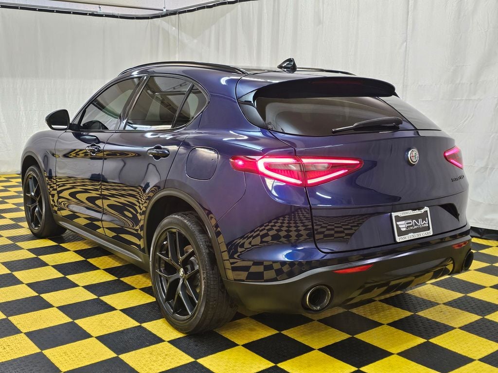 2021 Alfa Romeo Stelvio RWD